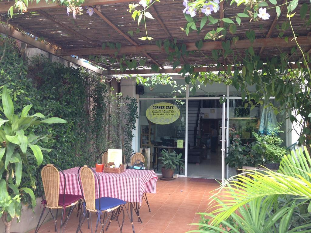 Corner Cafe Bed & Breakfast HHQ Exteriér fotografie